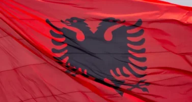 Albania, flaga